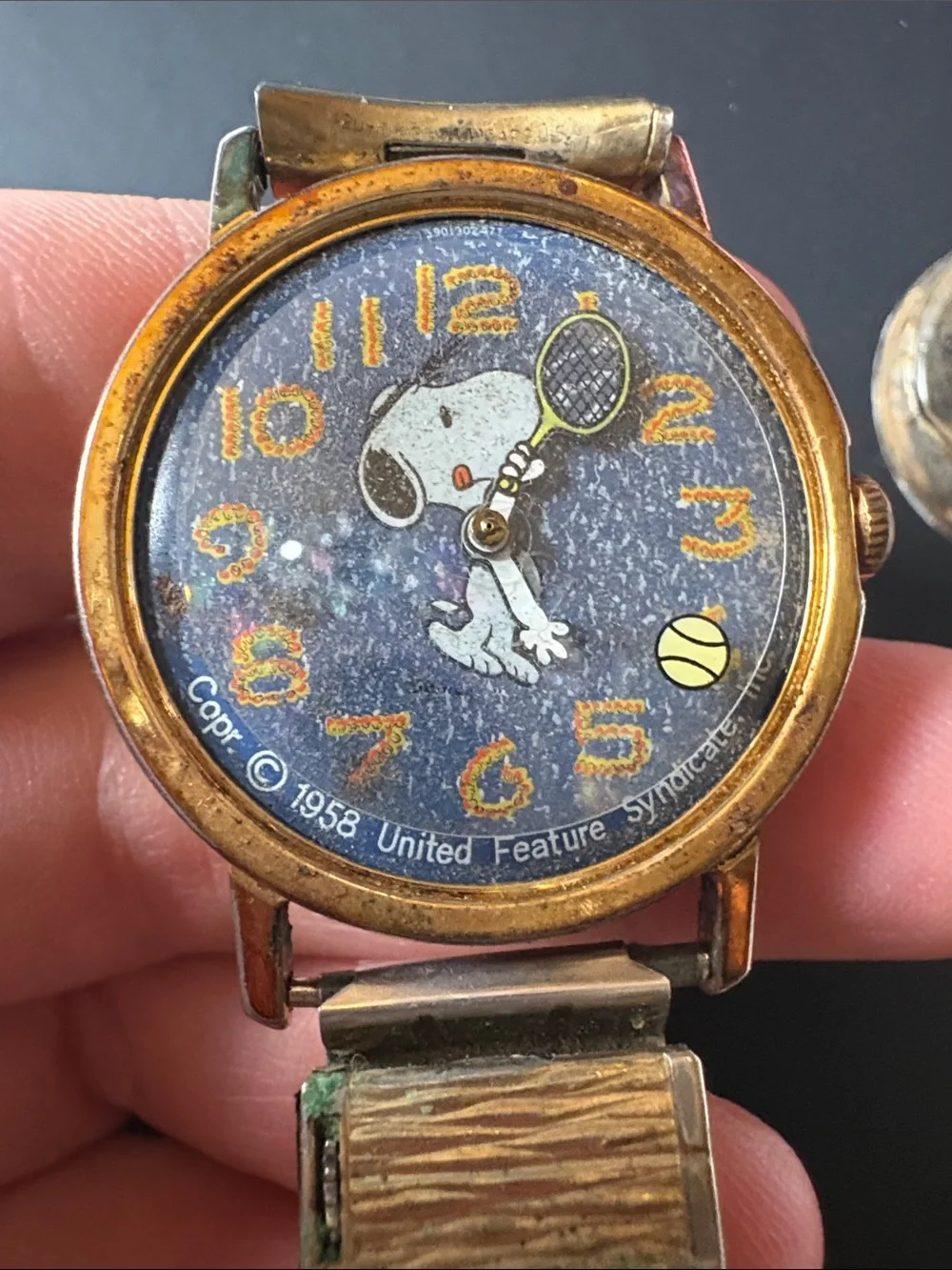 Vintage 1958 Snoopy Tennis Dial Analog Wristwatch - Blue Face Not Tested